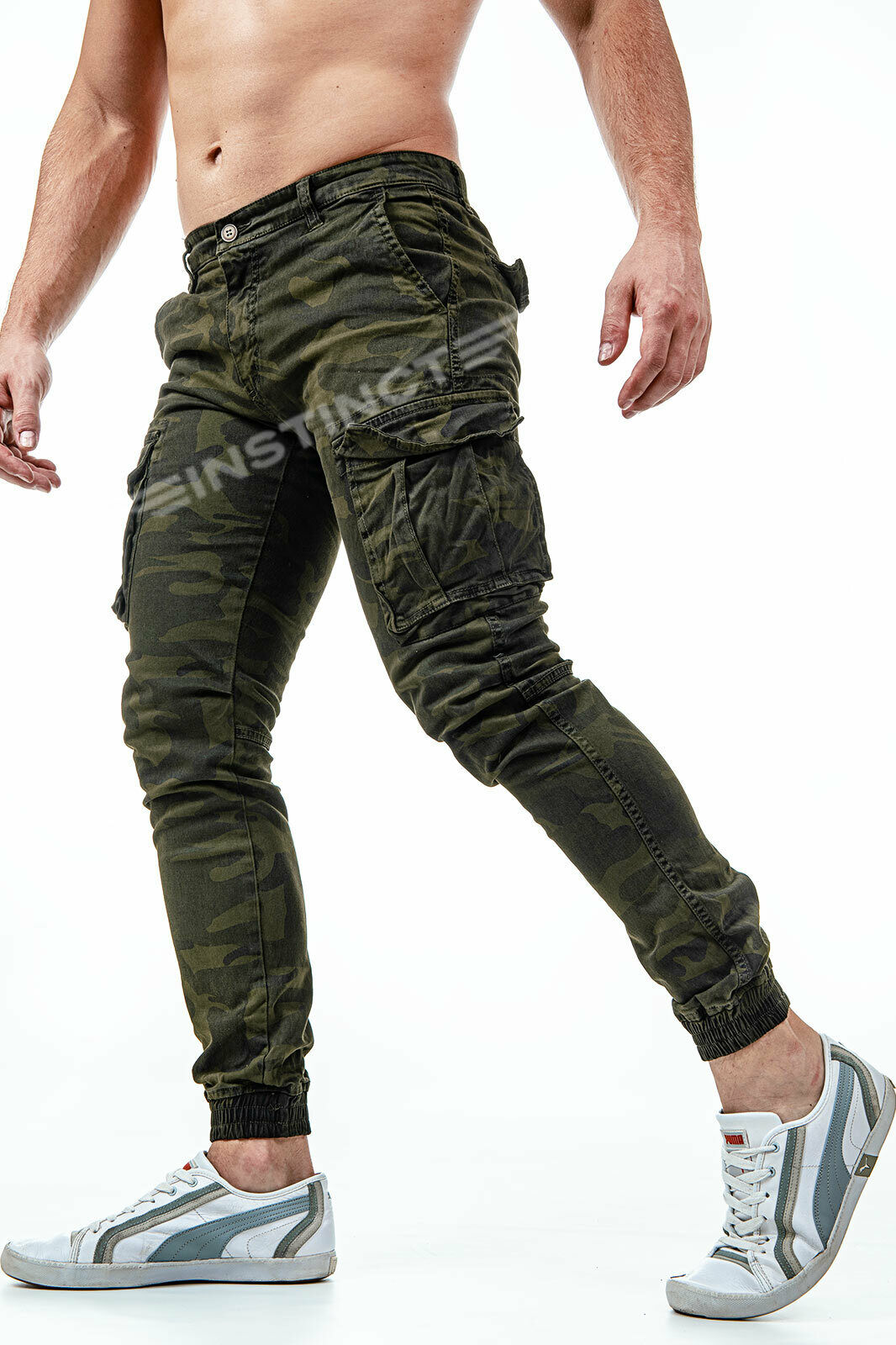 Pantaloni con tasconi militari on sale